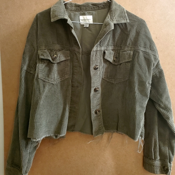 American Eagle Raw Hem Corduroy Crop Shirt - Picture 3 of 3